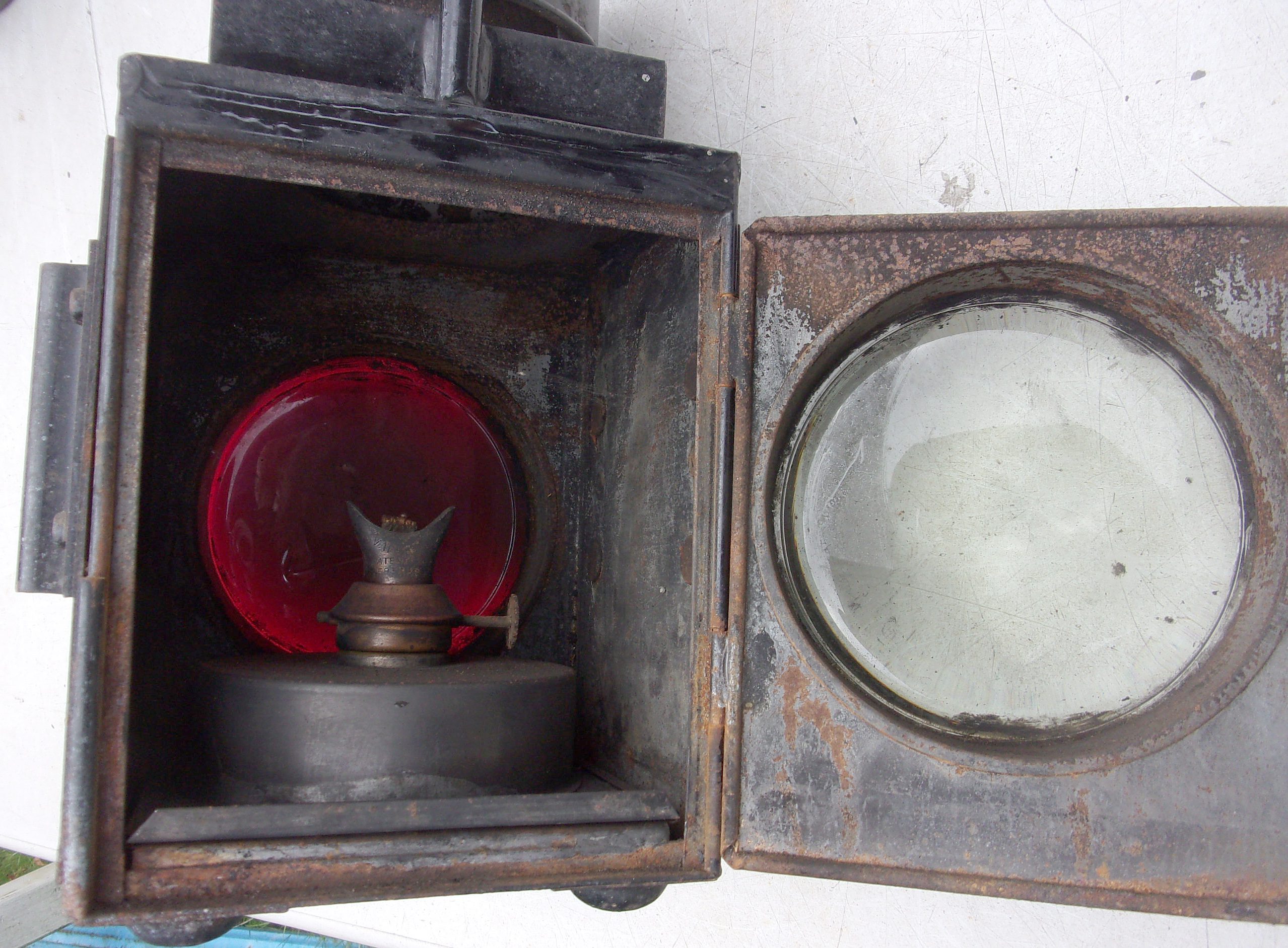 Unmarked BRAKE VAN LAMP, complete with vessel & burner. - Great ...