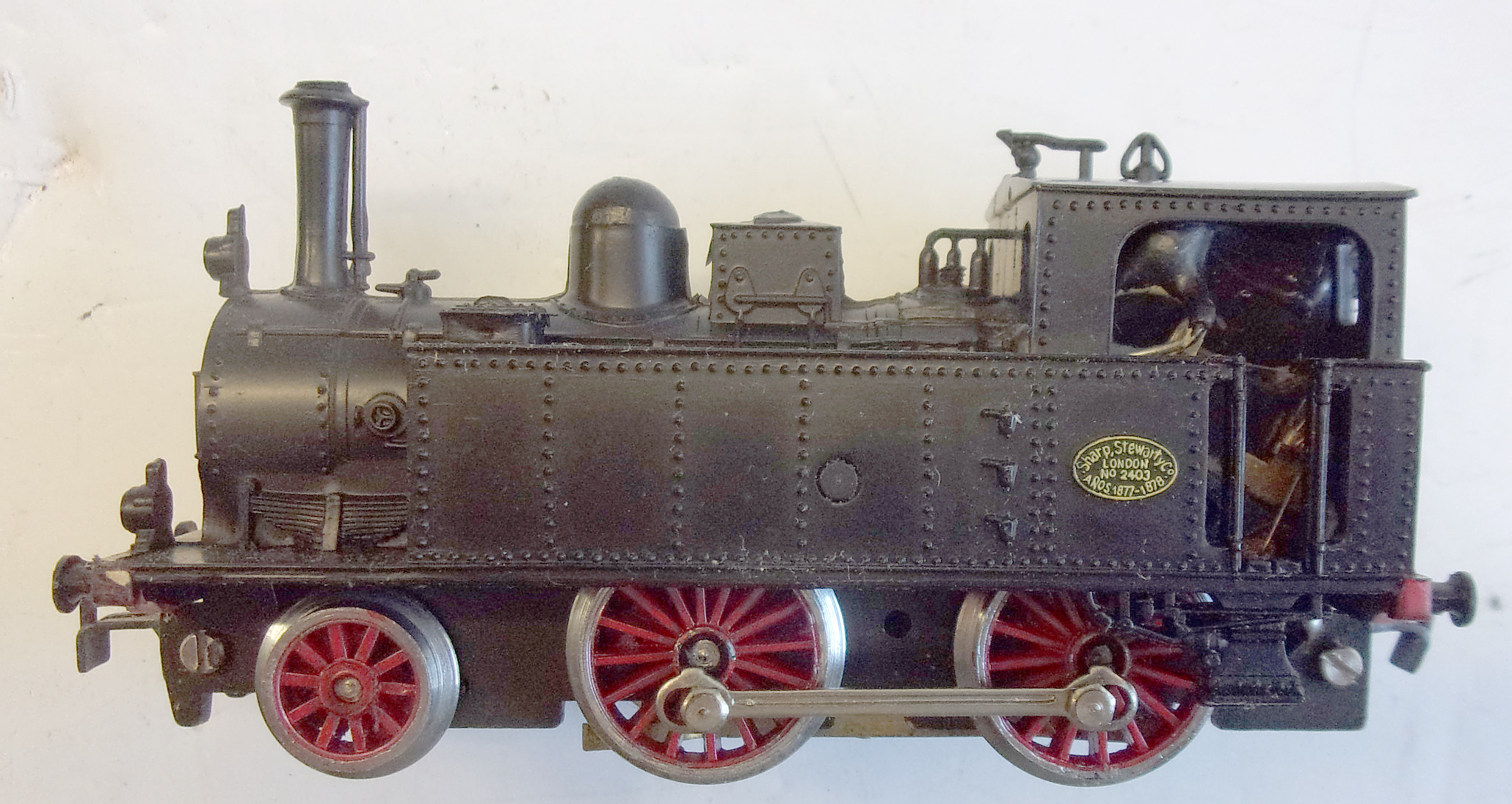 HO 2-4-0 Tank Kerr Stuart, unboxed, but perfect condition.