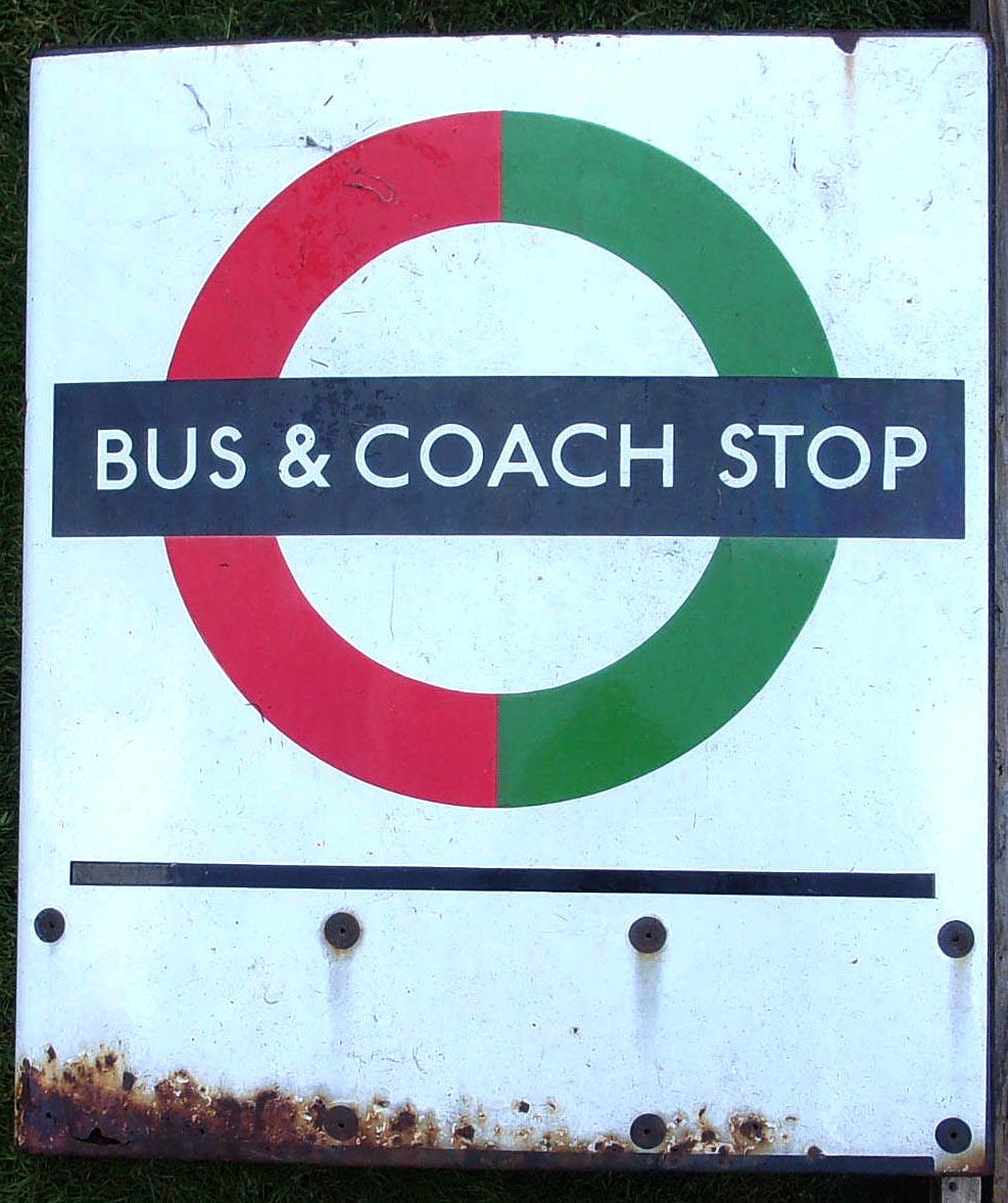 15 x 0 GAUGE WAGONS, 14 x mineral, 1 x brake.  Various makes, good used condition.  3 x Rail.