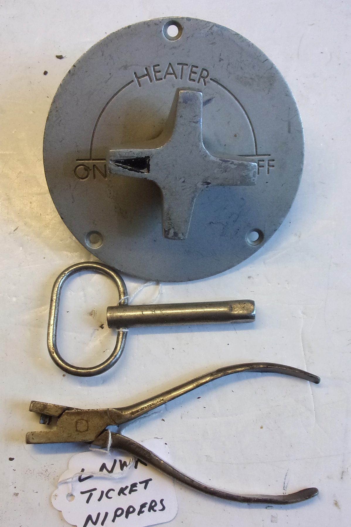 LMS Carriage Key, LNWR Ticket nips and carriage heater control knob.