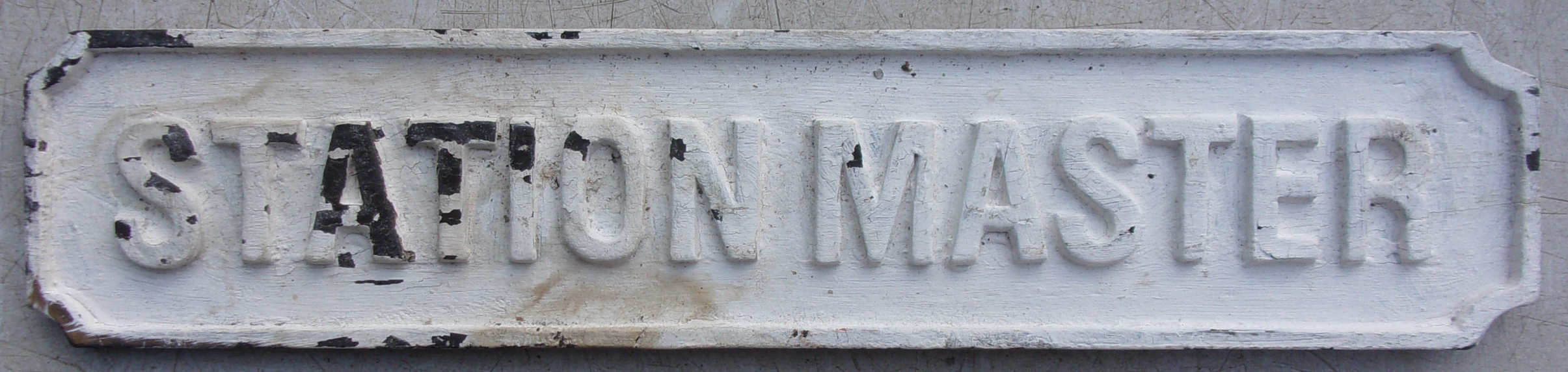 Repro GCR Doorplate "STATION MASTER", Resin.  16" x 3 1/2".  Sound.