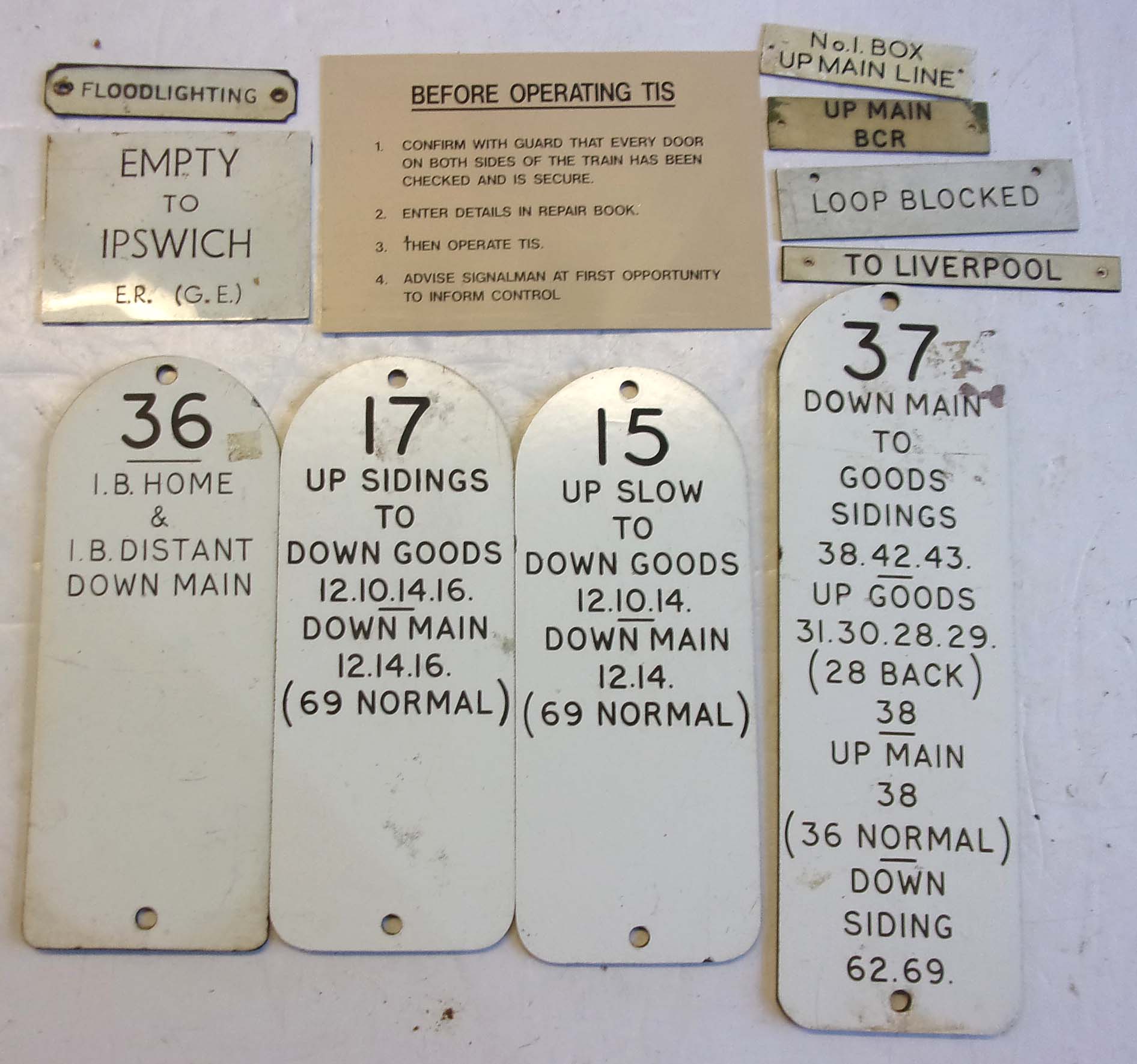 Group of lever leads and labels, all traffolite, as pictured.