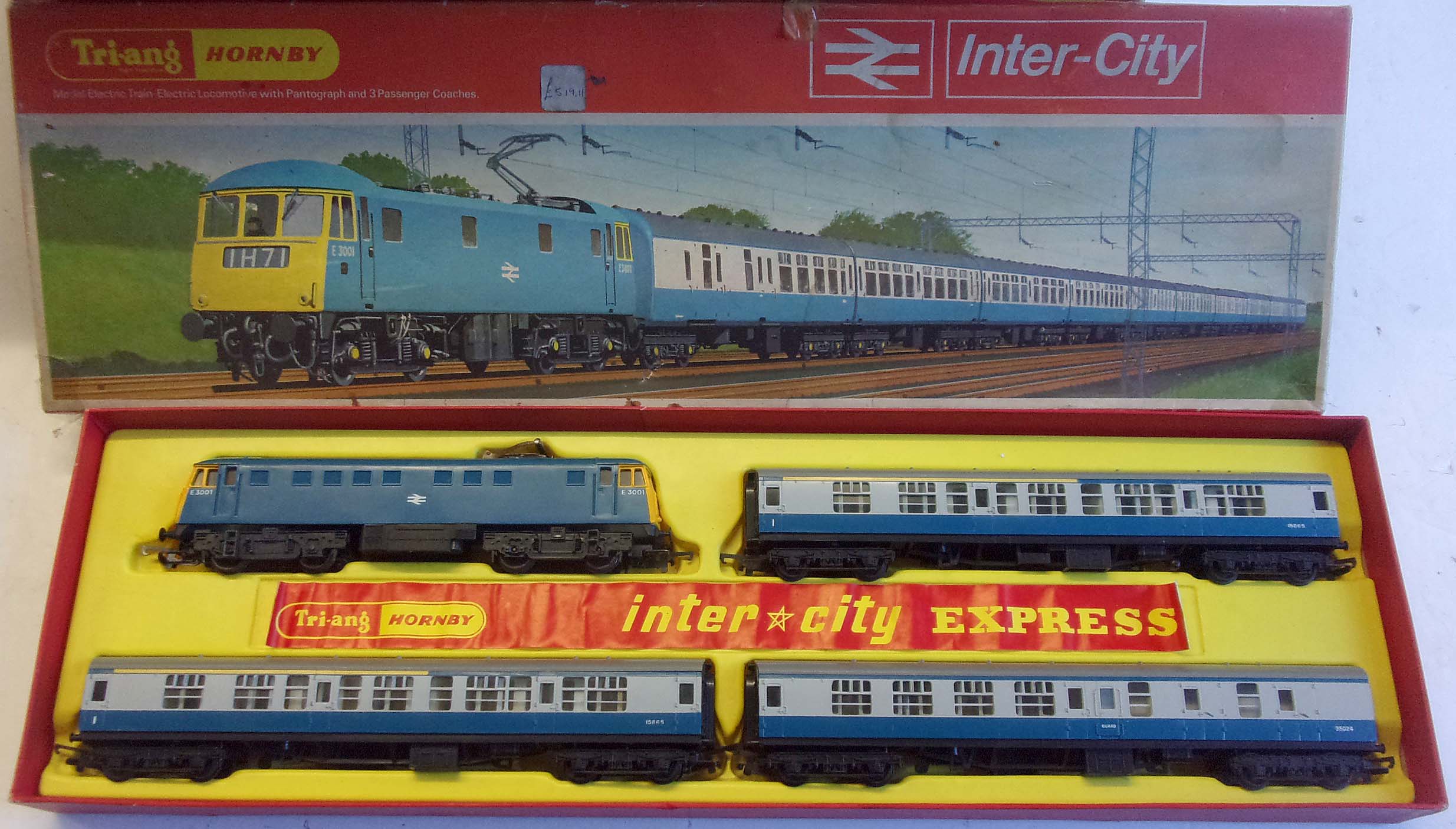 Triang/Hornby 00 Intercity set, complete, unused condition.  Boxed.