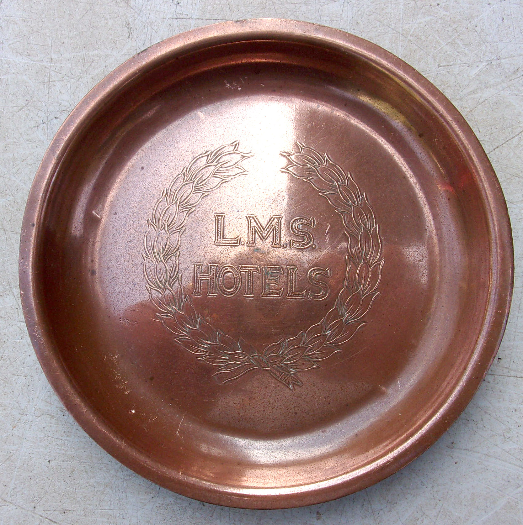 LMS Hotels, copper Stud & Link Tray.  4" diameter, also a LNWR branded heavy door lock, no key.  ( 2 x image to view)