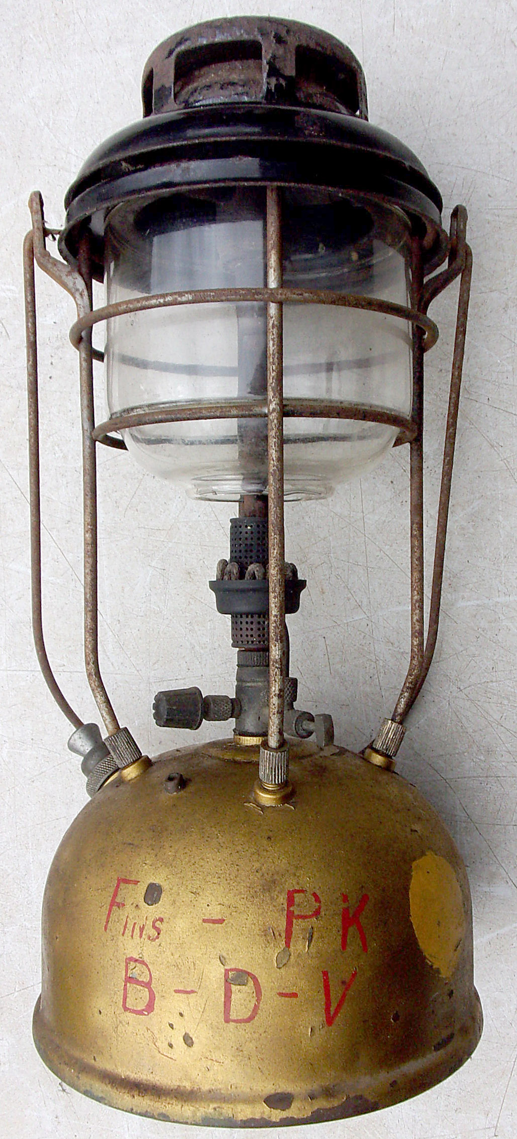 Tilly Lamp in full working order, tank written Fins-Pk-B-D-V denoting was part of the breakdown tools.