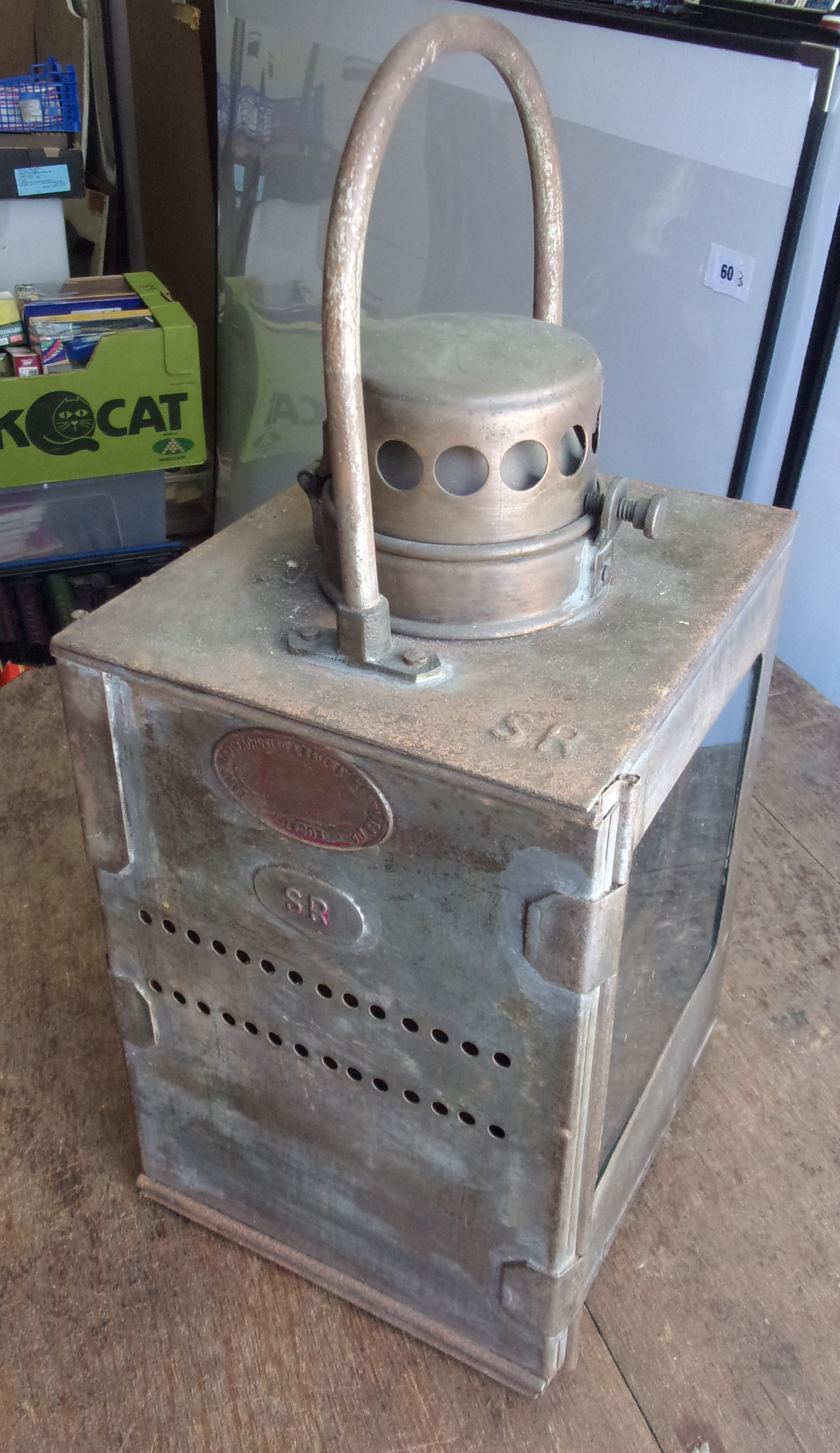 Signal Lamp, complete with interior. v.g.c. ( 2 x images to view)