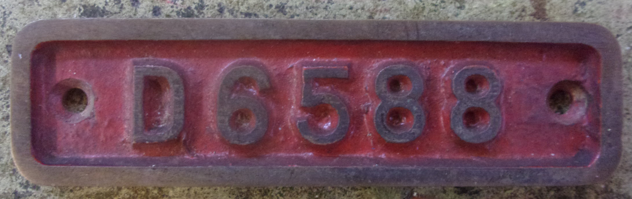 D6588 becoming 32203, loco details as previous lot. In service 1961-1991.