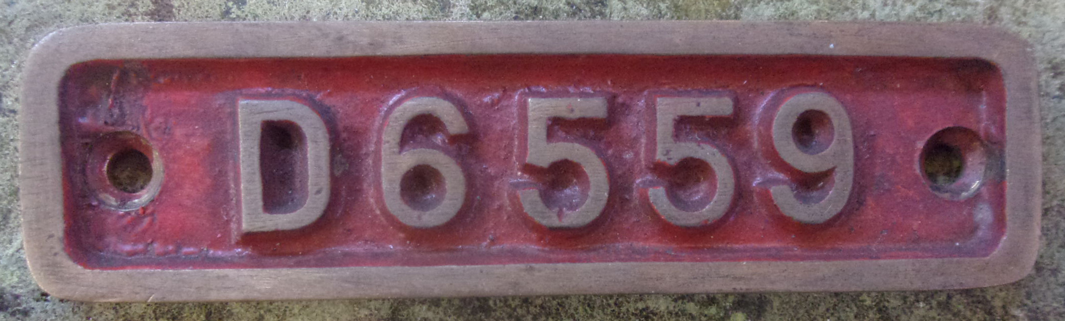 D6559 becoming 33041, details as previous lot. In service 1961-1995.