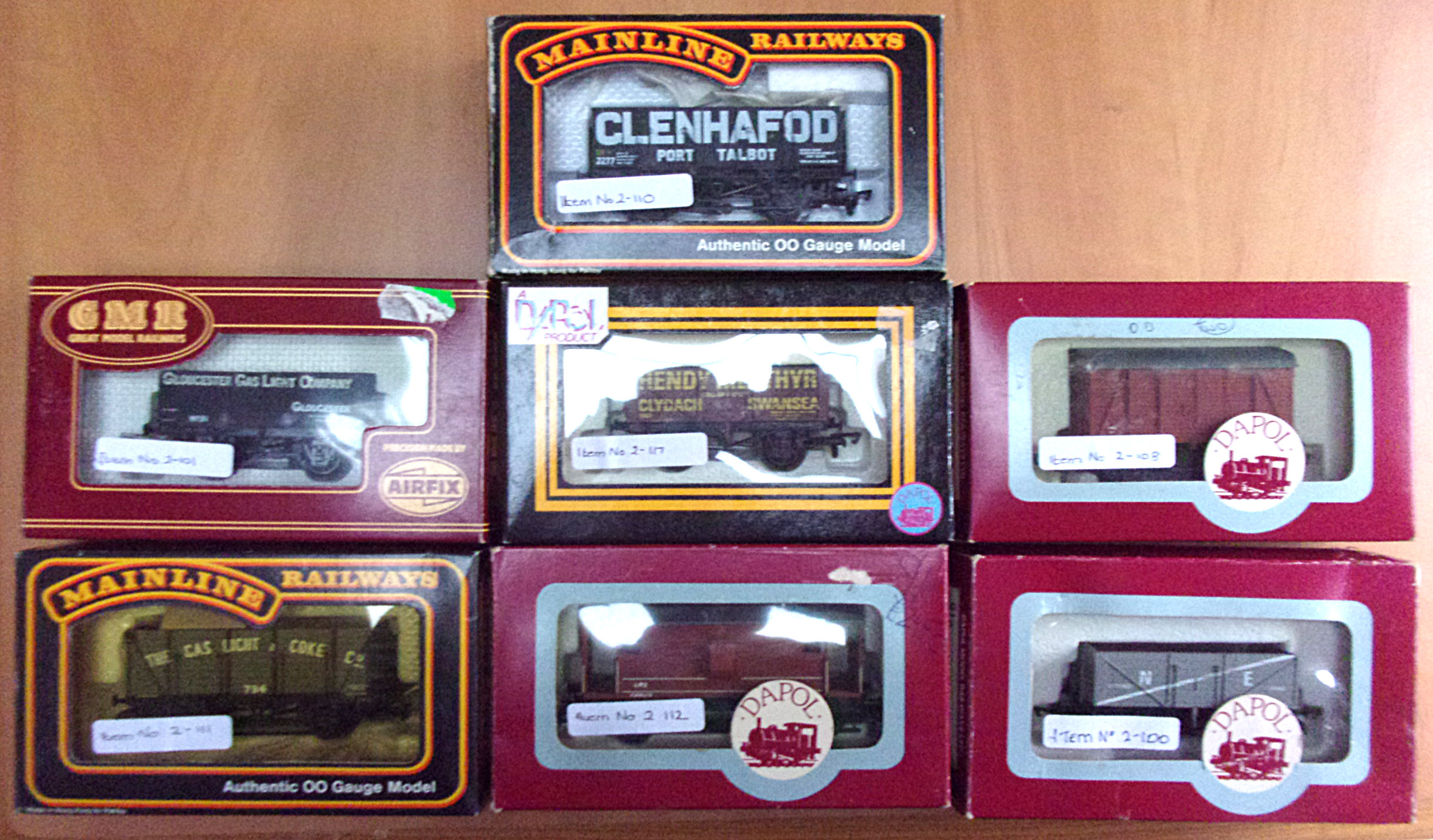 5 x Hornby 00 Virgin Coaches, boxed, as new.