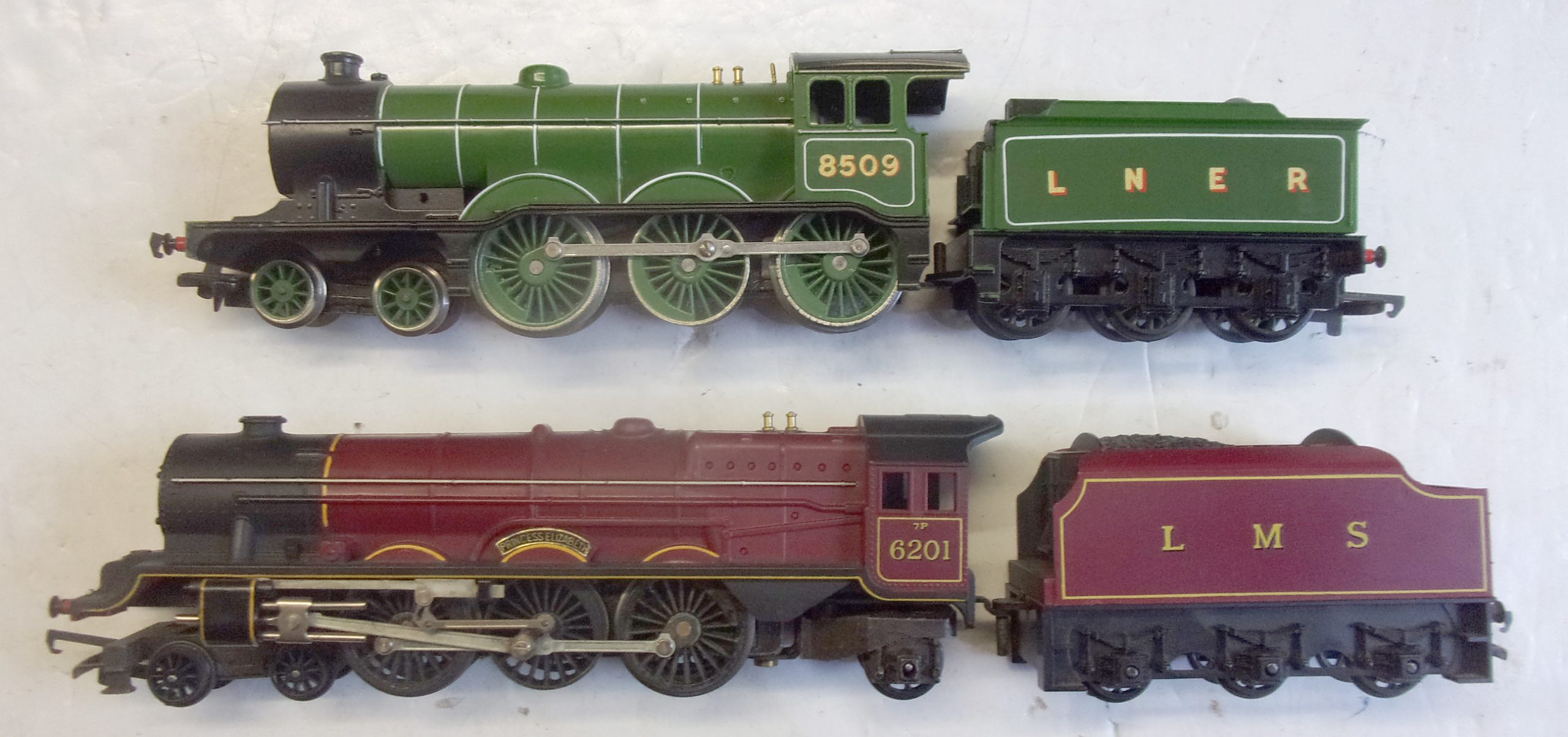 2 x 00 Locos, 1 x Hornby B12 , 1 x Triang Princess Royal.  Unboxed.  V.g.c.