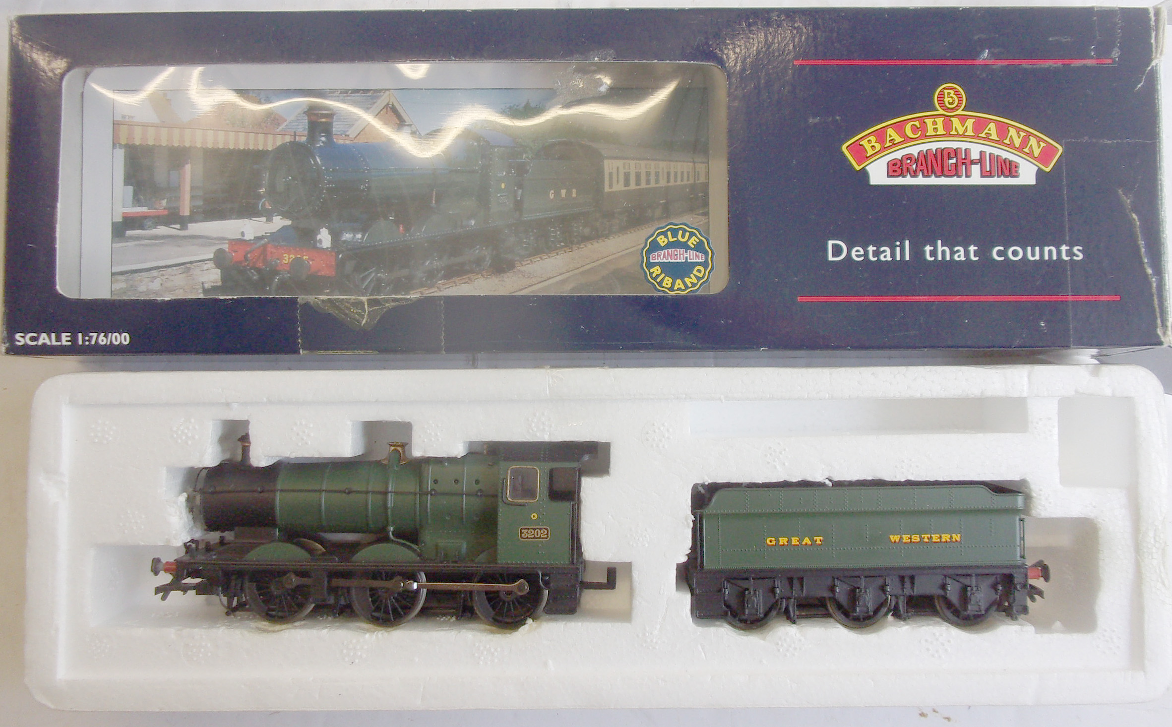 1 x 00 Loco Bachman , GWR, Collett Goods "3202".  Boxed, as new.