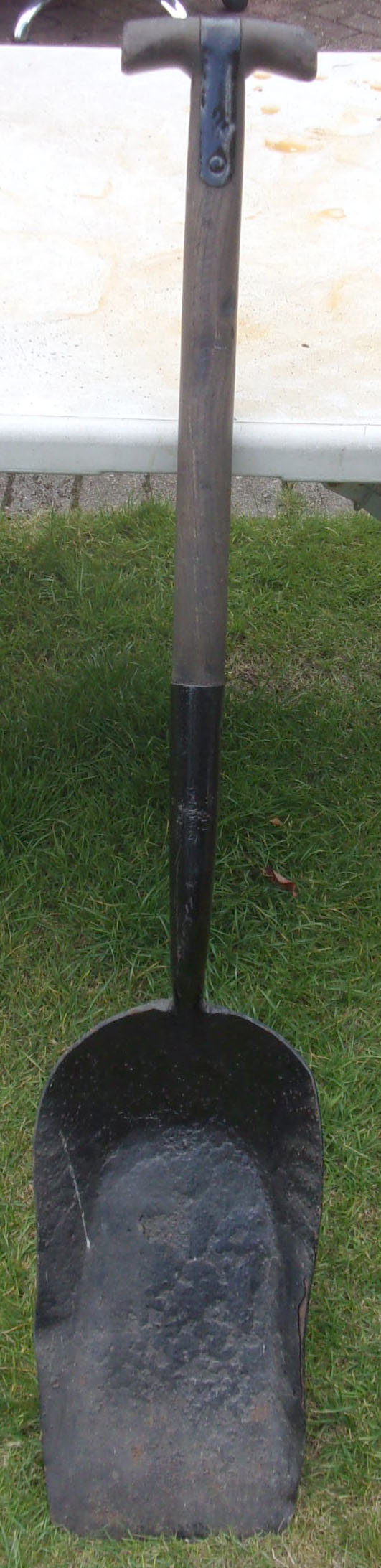 Locomotive Firemans Shovel, ex Bolton Shen 9K, by Blades. Good order.